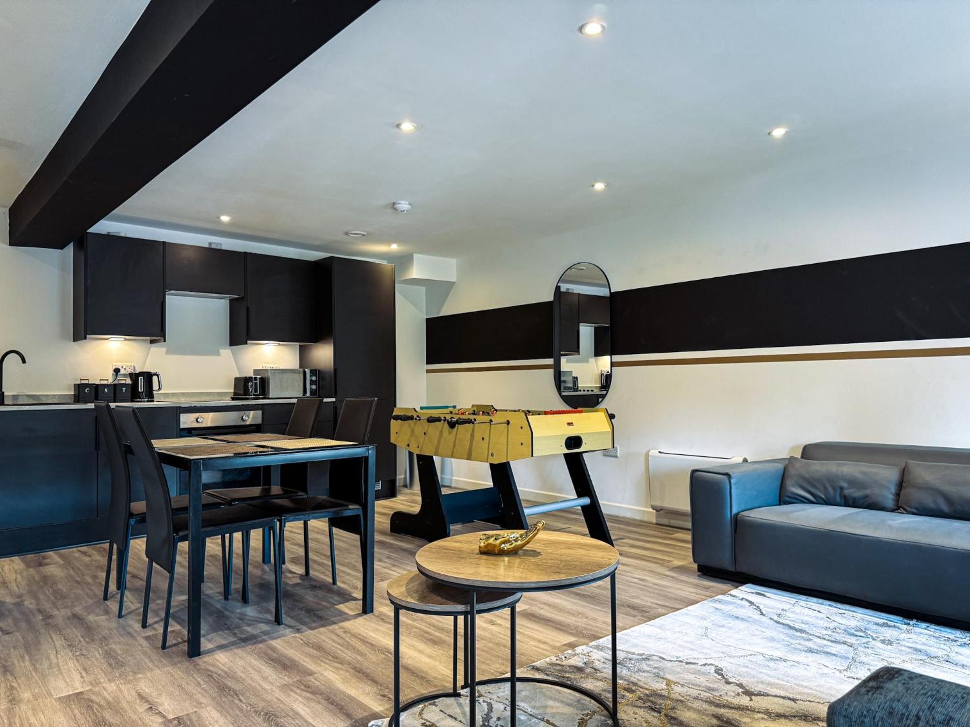 The Seven Suites Liverpool Buitenkant foto