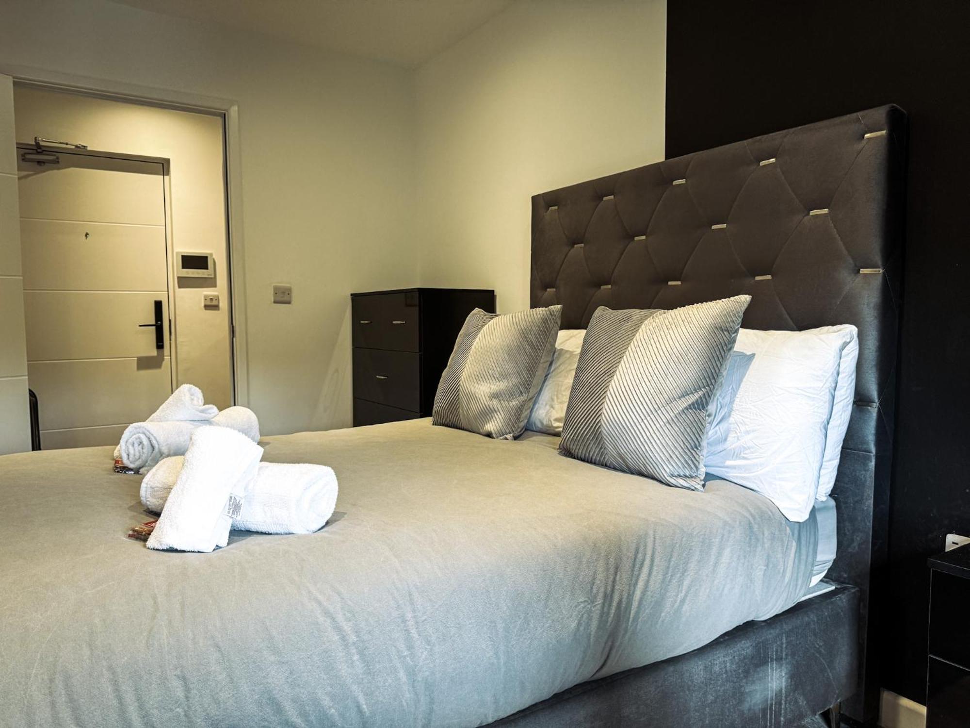 The Seven Suites Liverpool Buitenkant foto